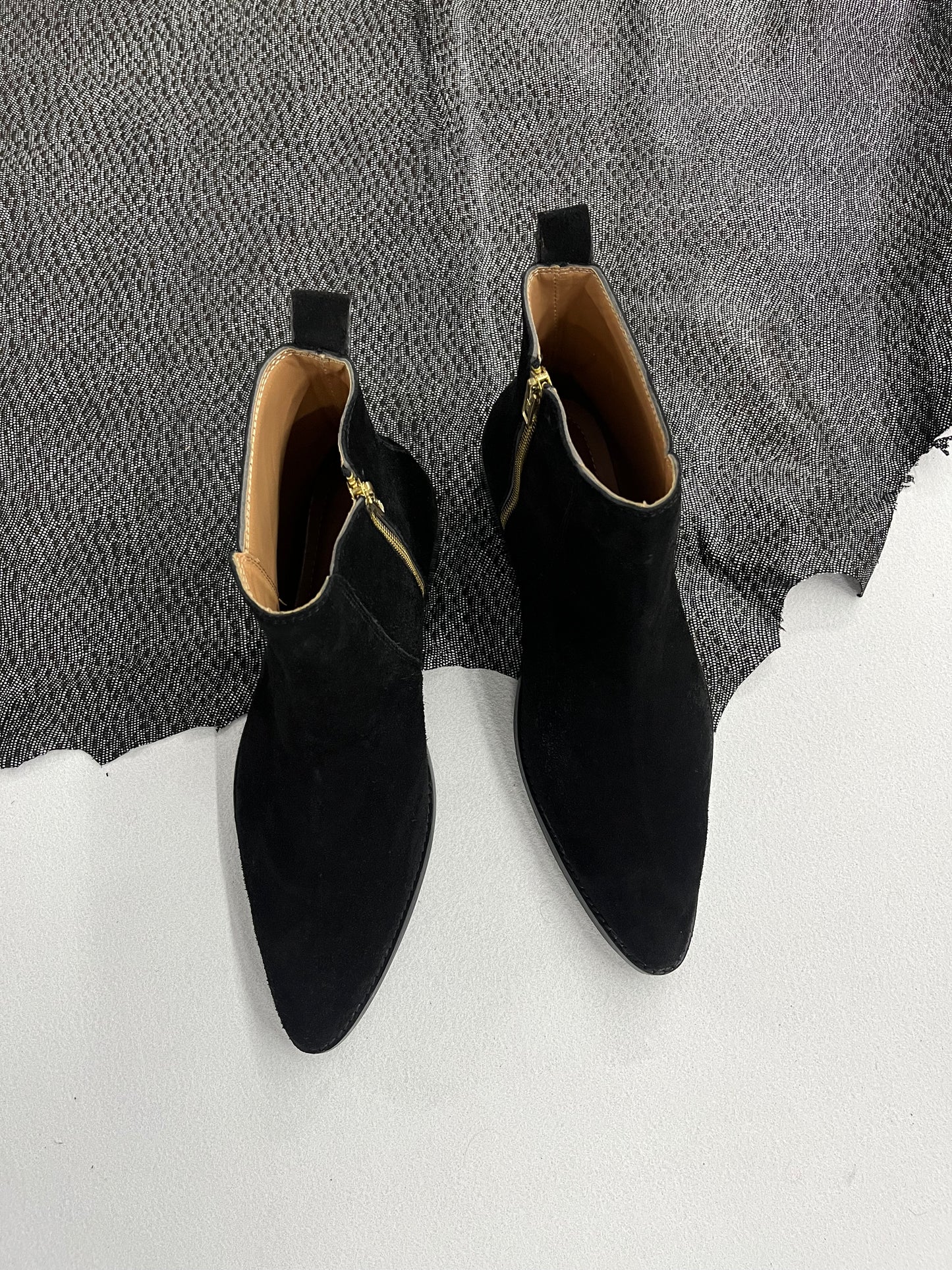 Premium suede leather boots/ Pointed Toe - Black