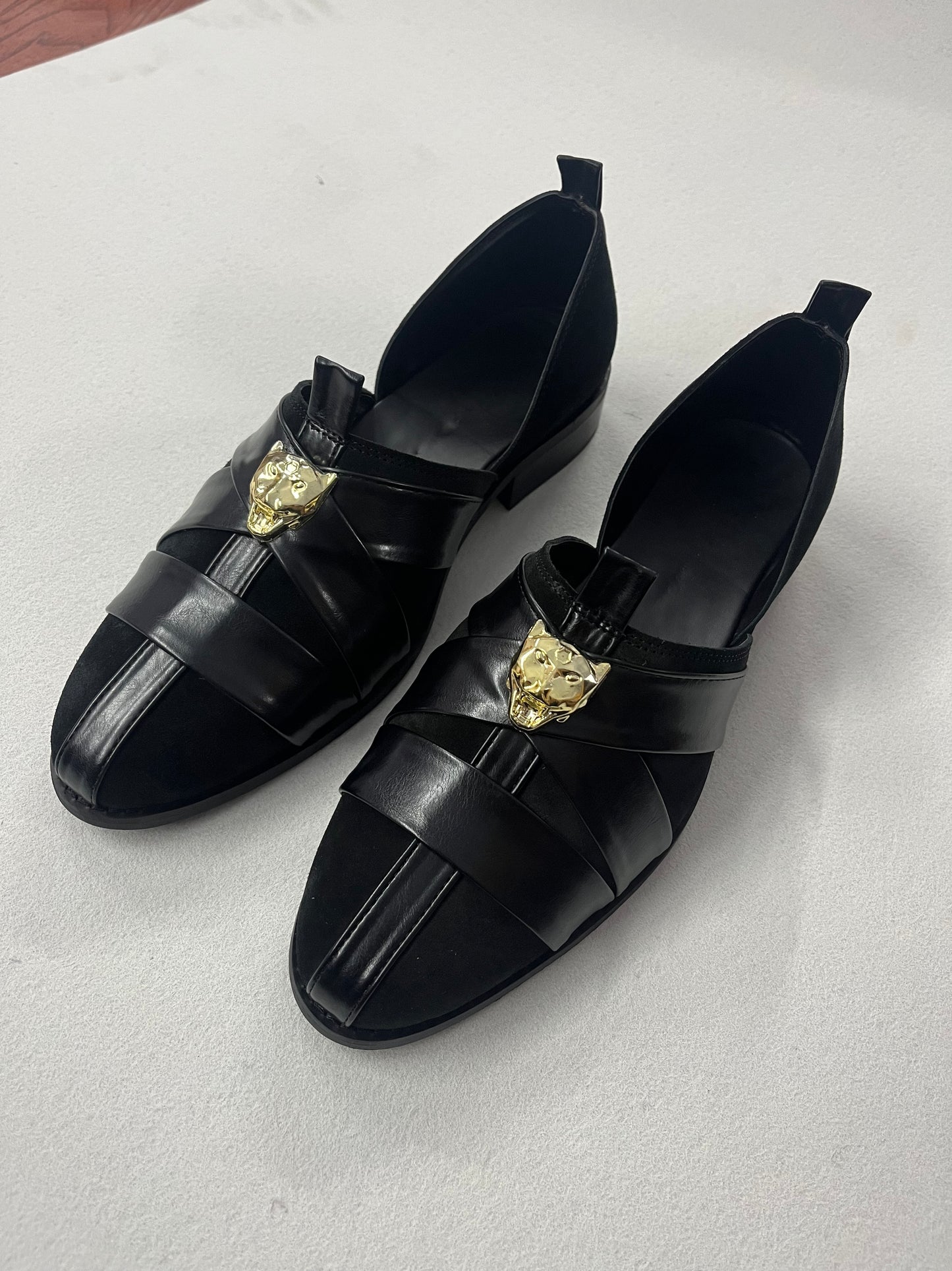 LION PESHAWARI SANDALS - BLACK