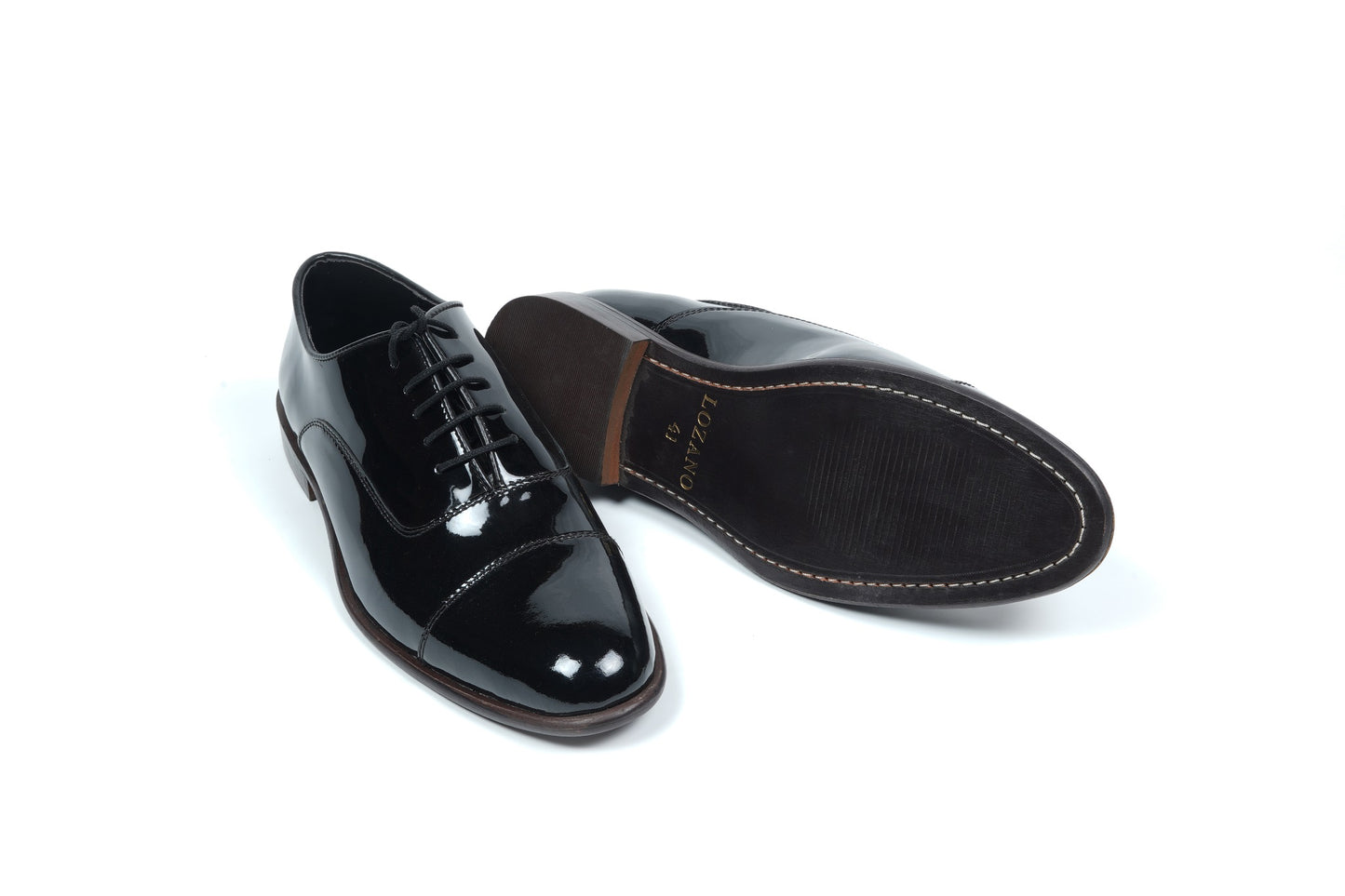 CLASSIC PATENT LACE UPS