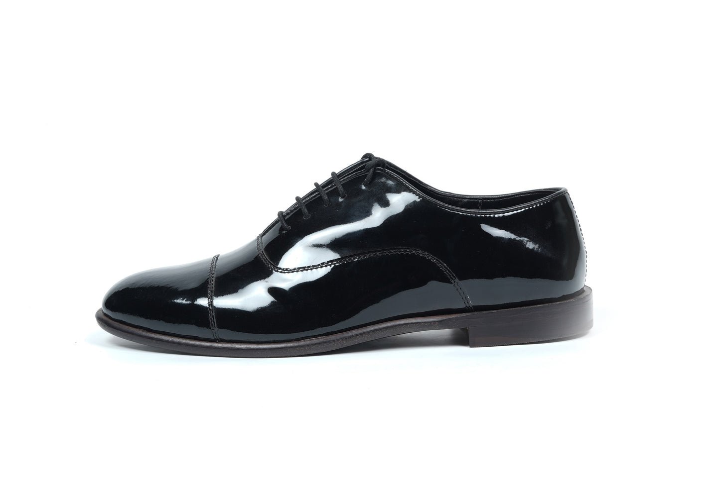 CLASSIC PATENT LACE UPS