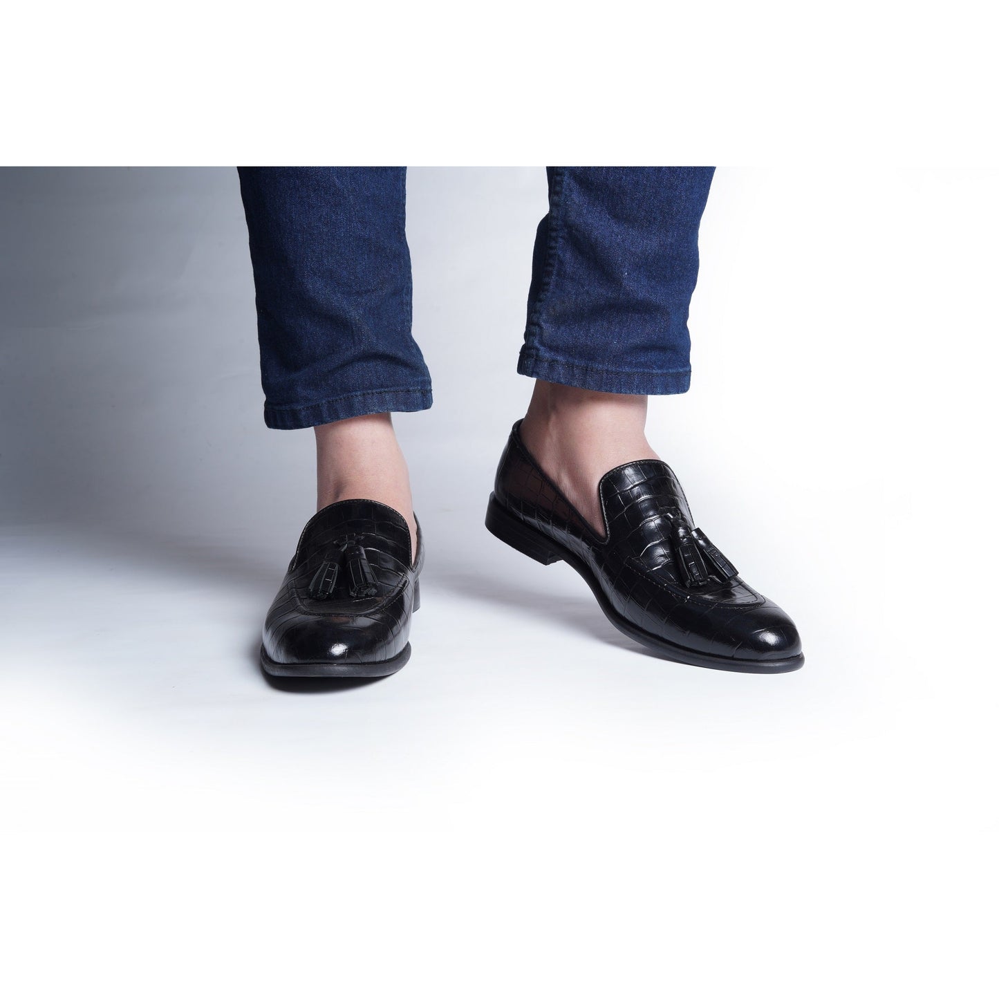 CROCO SLIP ONS WITH TASSELS - BLACK