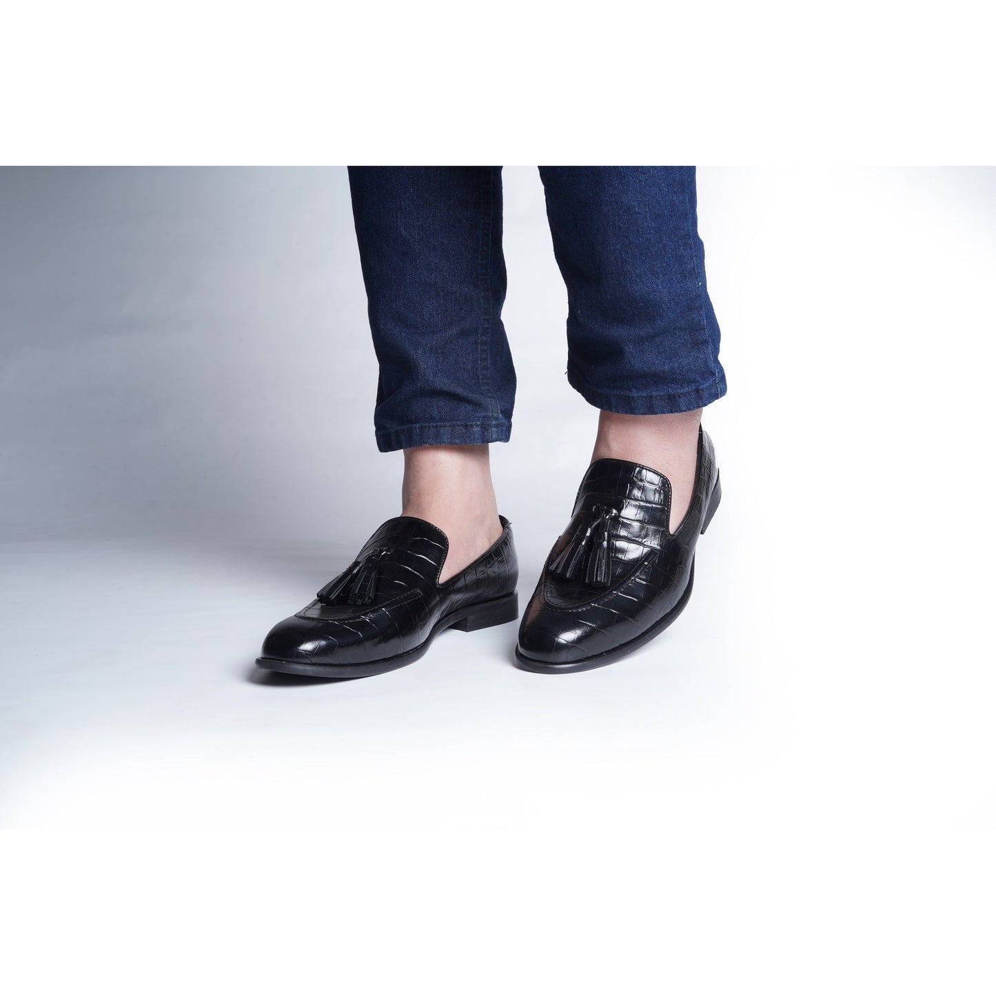 CROCO SLIP ONS WITH TASSELS - BLACK