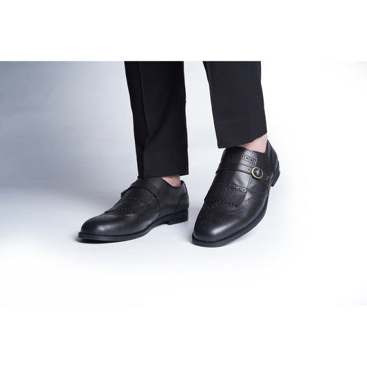 FRINGED BROGUE SLIP ONS - BLACK