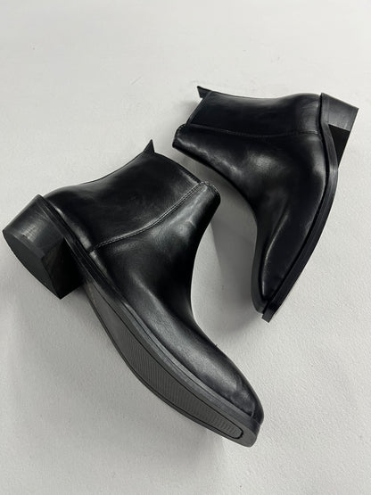 Classic Italian cut leather boots