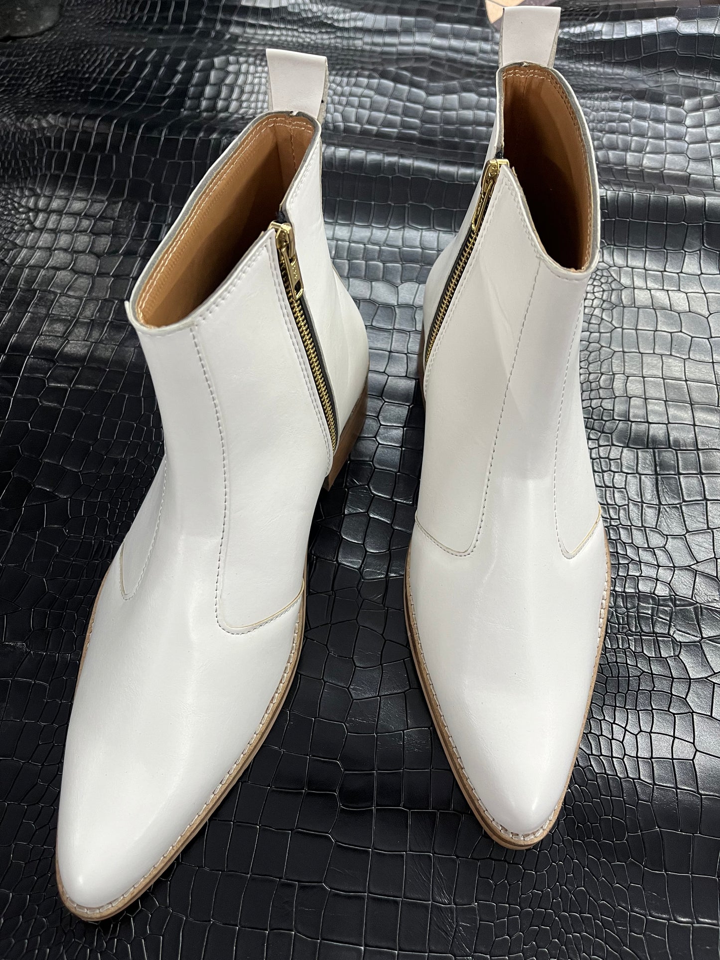 Pointed Toe Leather Boots - White