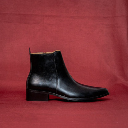 Classic Leather Pointed Toe Boots / Gold Zip