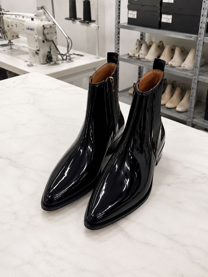 THE NOIR – Black Patent Leather Pointed Toe Boots