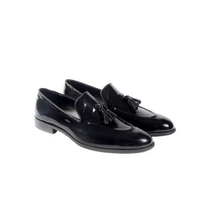 CLASSIC PATENT SLIP ONS WITH TASSELS